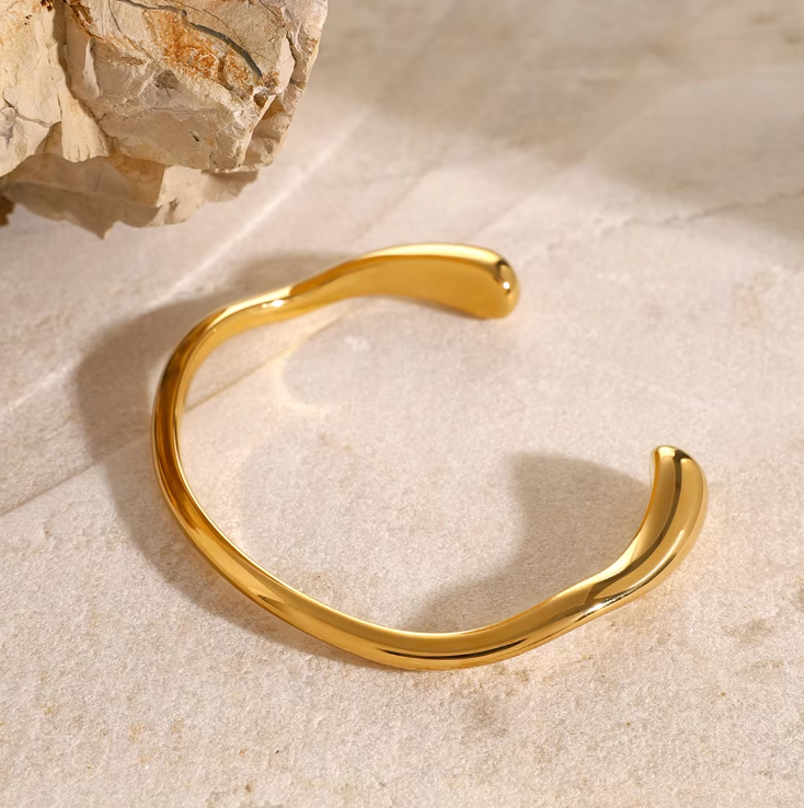 KINSLEY Cuff Bangle