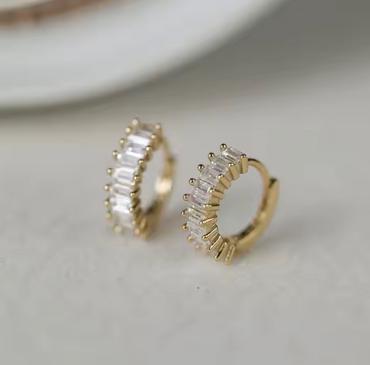 AUSTEN Huggy Earrings